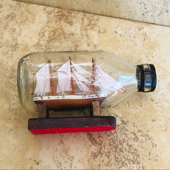 Ship In A Bottle Nautical Home Decor Glass Figurine - Picture 7 of 13